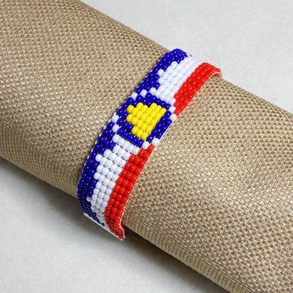 Utah state flag bead bracelet, handmade, adjustable length, beehive state - Picture 3 of 7